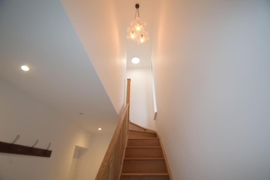 Flat 1 High Tide House, Mortehoe - Beautifully Designed Ground Floor Flat With Sea Views And Garden Exterior photo